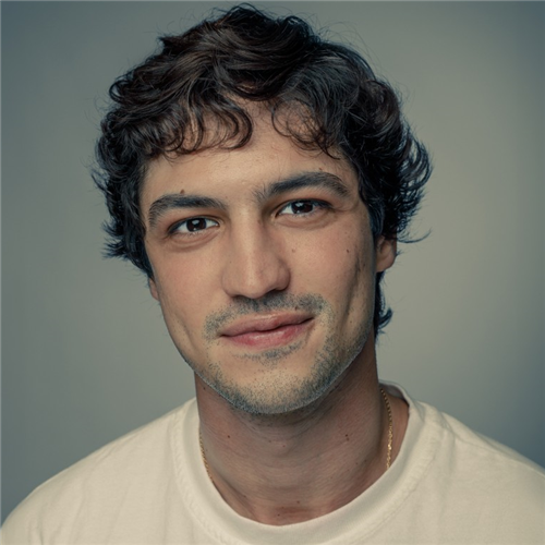 Gabriel Leone